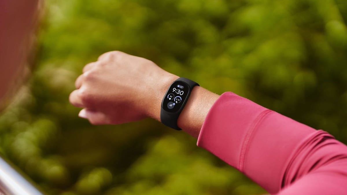 Google unveils the Fitbit Edge, a $179 tracker with a replaceable battery
